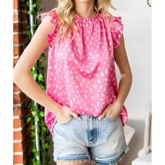 First Love Tops - NWOT SIZE M First Love Pink Ruffle Sleeve Top